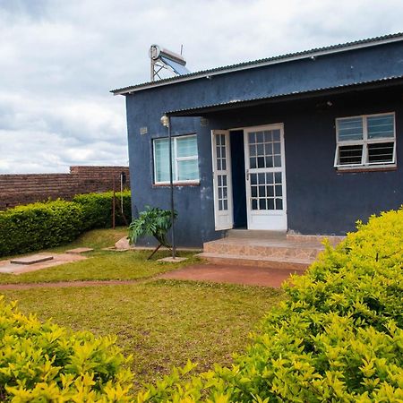 2 Bedroom Modern House In Zomba Exteriér fotografie