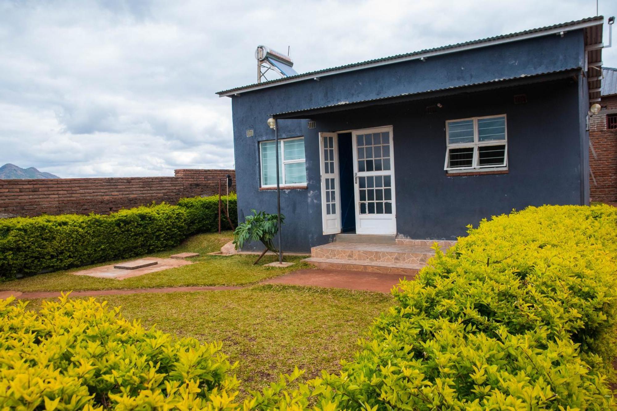 2 Bedroom Modern House In Zomba Exteriér fotografie